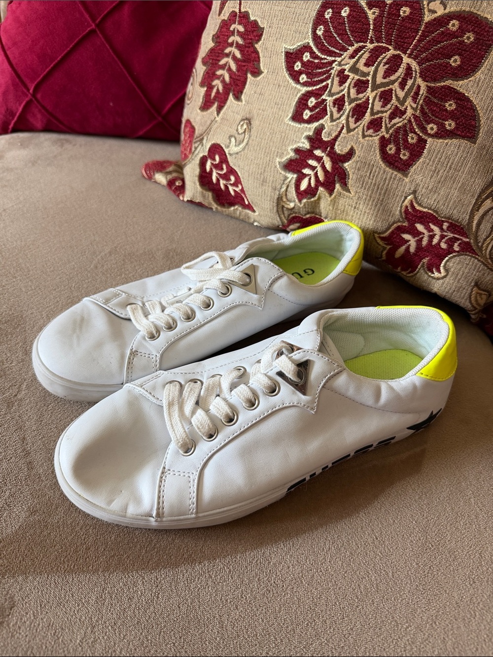 Guess White Sneakers with Neon Yellow Accent - Size 7.5